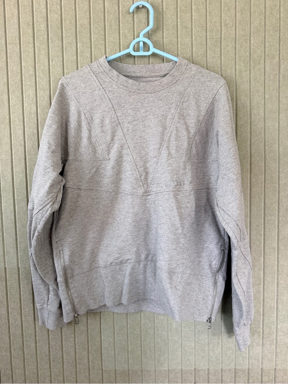 adidas Men's Crewneck Sweatshirt - Light Gray